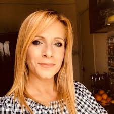 Hi Everyone, My mum recently beat cancer, and she really missis her dad  alot who sadly passed away with cancer. Is there anyway we could make a  photo of them both closer