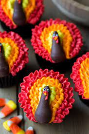 Reese's pieces turkey cupcakes are perfect for kids to decorate to get in the thanksgiving spirit! Pin On Thanksgiving Celebrations