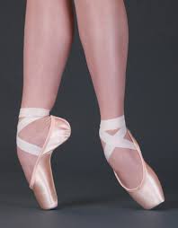 The suffolk stellar pointe shoes are perfect for the lower profile foot and enables the dancer to get over the platform, while fully articulating the foot. Stellar Pink Standard Pointe Shoe Suffolk Wholesale