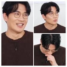 A Holiday A Laugh and Smile lol so cute