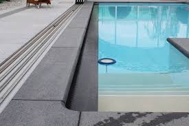 Besonders für diejenigen, die viel wert auf eine ästhetische und moderne optik des gartens legen, ist ein eingelassener swimmingpool ohne die passende umrandung nur halb so schön. Granit Poolumrandung Rund G 654 Schwimmbadumrandung Rund Karl Schneeberger Schwimmbadbau Pools Oberosterreich