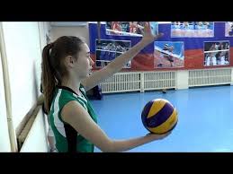 Volejbol Obuchenie Devushki Podacha Trenirovka Chast 13 Zasluzhennyj Trener Sssr I Rossii Plotnikov Vitalij Pavlovich Kom Volleyball Training Train Volleyball