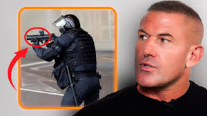 Policía Habla Sobre el Uso de Armas Durante Conflictos (Sergio Luque)