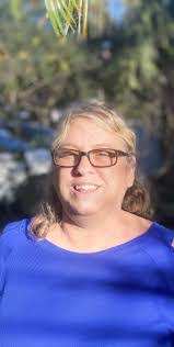 Sara Flora's Instagram, Twitter & Facebook