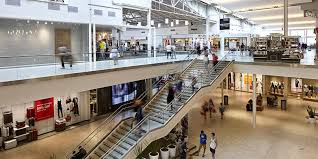 Developer, glimcher indeed, they are planning to run shuttle buses to the airport so that people visiting the area or who have a few hours of layover time can go to the stores. Holiday Shopping Guide Most Popular Outlet Malls Along I 95