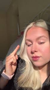 Beth Crouch's Instagram, Twitter & Facebook