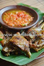 Diah Didi S Kitchen Ayam Goreng Bogor Plus Sambal Korek Ayam Goreng Makanan Dan Minuman Makanan Pedas