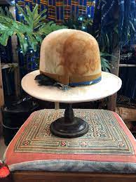 Open Crown Hat Tall Crown Hat White Felt Hat Rust Print Etsy In 2020 Crown Hat Unique Hats Hats