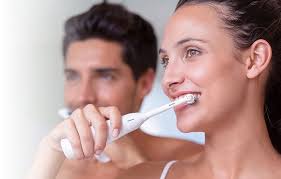 I tillegg til å behandle hull i tennene vil tannlegen gi deg råd om hvordan du kan forebygge nye hull i tennene. Hva Er Plakk Og Tannstein Oral B