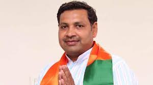 Anup Pradhan's Instagram, Twitter & Facebook