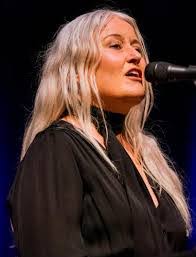 Paula Cole's Instagram, Twitter & Facebook