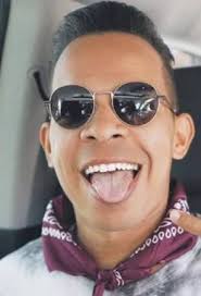 Conheça Erik Marçal, o queridinho dos famosos