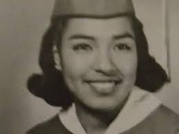 Gloria Tarin's Instagram, Twitter & Facebook