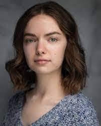 Esther Chastain's Instagram, Twitter & Facebook