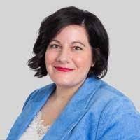 Beth Cassell's Instagram, Twitter & Facebook