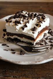 Oreo cookies, chocolate chips and a decadent pudding mixture make this so decadent. Creamy Chocolate Lasagna Recipe