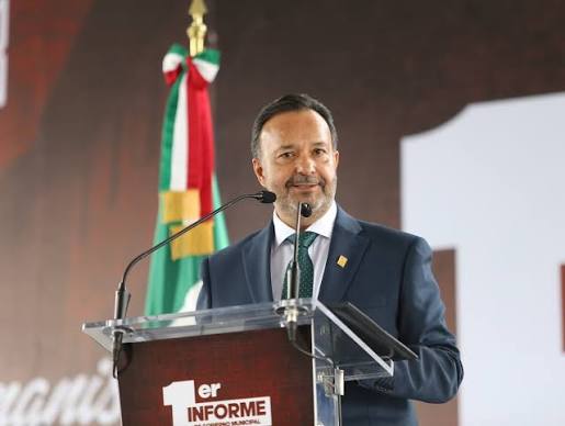 El presidente municipal Julio Arreola presentó su Primer Informe de Gobierno 2024-2027, reafirmando que el ejercicio del poder está orientado a servir a la población, bajo los principios de valentía, visión y
