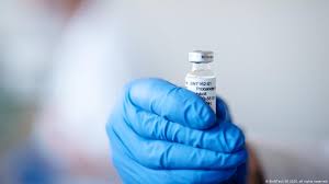 50% of phase 1 frontliners have received their first dose. Coronavirus Vaccine 90 Effective Say Pfizer And German Company Biontech News Dw 09 11 2020