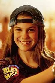 Remember Larisa Oleynik? She's so cute and adorable 😊