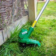 Choose between a manual or motorized lawn edger. Hawksmoor 18v 25cm Cordless Grass Trimmer 1 X 2 0ah