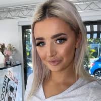 20+ "Phoebe Johnston" profiles