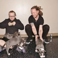 Shinedowns Nation On Instagram Bkerchofficial And Zmyersofficial With The Puppies From Motley Zoo Animal Rescue In Seattl Zoo Animals Animal Rescue Puppies