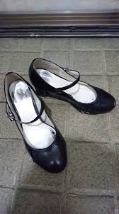 抹茶 on X: 大学の謝恩会時からほぼずっと毎日雨の日も風の日も履き続けてたパンプスが、修復不可能な位ボロボロになってしまったのでお別れする事にしました。  約5年間毎日ありがとう！！ t.co1YzusdseyL  X