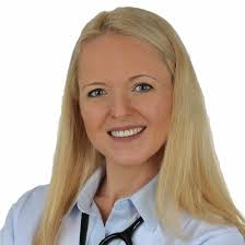 Julia Belanger's Instagram, Twitter & Facebook