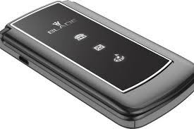 Motorola Razr Flip Phone Is Back In A New Form As Teens Turn To Brick Phones To Escape Social Media Mirror Online