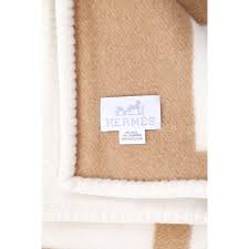 The finest new and preowned hermès blankets, all guaranteed authentic and up to 70% off. Hermes Cream And Beige Wool And Cashmere Monogram Avalon Throw Blanket