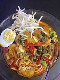 Tambah cili kisar dan masak hingga cili garing. Resepi Mee Kari Ayam Mudah