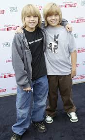 Vor kurzem erst soll sich serienstar lili reinhart von ihrem freund cole sprouse getrennt haben. Tv Teenie Stars Ganz Erwachsen Cole Sprouse Dylan Und Cole Dylan Sprouse