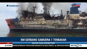 Diduga kapal tersebut terbakar usai disambar petir sekitar pukul 22.30 wib. Kebakaran Kapal Di Bali