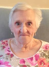 Claire Collette's Instagram, Twitter & Facebook