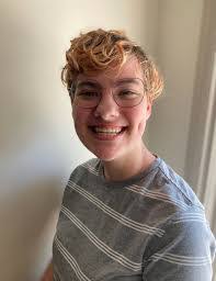 Deanna Eads's Instagram, Twitter & Facebook