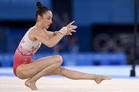 Om 20.00 uur japanse tijd en gelukkig is dit om 13:00 nederlandse tijd (lees hier meer over het tijdverschil ) wordt het olympisch vuur aangestoken en gaan de zomerspelen officieel van start. Ifwfasemofmnam