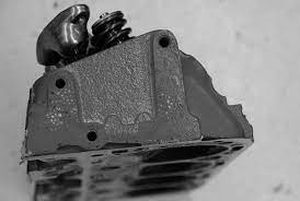 Gm produced many versions of the chevy camel back heads, however these are visual copies of the very first double hump heads, often learn how to identify chevy heads on your small block with our chevy cylinder head identification guide. Comparing Cylinder Heads And Fasteners For Chevy Small Block Engines Chevy Diy