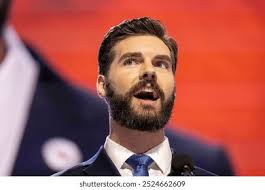 Politicians Clapping: Over 447 Royalty-Free Licensable Stock Photos