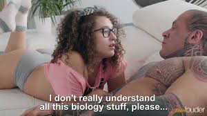 Curly Spanish babe Alma Del Rey gives a amazing blowjob