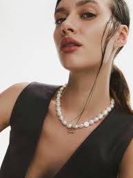 Maria Pender — Le Troch Management