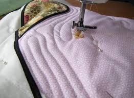 Hal ini biasanya terjadi ketika mesinmu tidak memiliki pelumas yang gangguan yang satu ini disebabkan oleh tegangan benang yang terlalu kuat, pegas pengatur tegangan pada sekoci terlalu besar, dan ukuran jarum tidak. Bagaimana Selimut Kuilt Dengan Tangan Dan Pada Mesin Taip