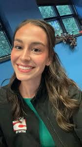 Meredith Blair's Instagram, Twitter & Facebook