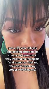 Women Cosplays at Con