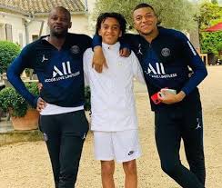 El centrocampista zurdo nacido en 2006 tiene. Jires Kembo Ekoko Meet Brother Of Kylian Mbappe Vergewiki