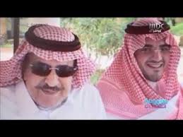 وهو متزوج من الأميرة ريما بنت سلطان بن عبد العزيز آل سعود، وأب لابنتين. ØµØ§Ø­Ø¨ Ø§Ù„Ø³Ù…Ùˆ Ø§Ù„Ù…Ù„ÙƒÙŠ Ø§Ù„Ø£Ù…ÙŠØ± Ø¹Ø¨Ø¯Ø§Ù„Ø¹Ø²ÙŠØ² Ø¨Ù† Ø³Ø¹ÙˆØ¯ Ø¨Ù† Ù†Ø§ÙŠÙ Ù…Ø¬Ù…ÙˆØ¹Ø© Ø¥Ù†Ø³Ø§Ù† Youtube