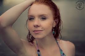 Kizzy Evans's Instagram, Twitter & Facebook