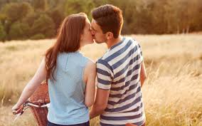 Hd Wallpapers Images Hot Couple Kissing 1080p Hd Wallpapers Images Kiss love couple 68 gifs.