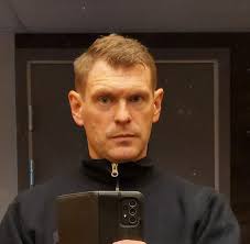 Arla har valt att sluta sälja filen Kefir. Anledningen är enligt bolaget  att förpackningen associeras med Ryssland, skriver DN.