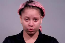 Shaina Bell's Instagram, Twitter & Facebook