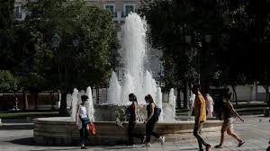 Πλέον και στα σχολεία στις περιοχές 3 και 4 με υψηλό και πολύ υψηλό επίπεδο ασφαλείας έναντι του κορωνοϊού, θα ισχύσει το μέτρο υποχρεωτικής χρήσης της μάσκας και σε εξωτερικού χώρους. Yylus Lvcqx Qm